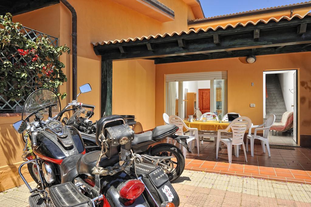 Arbatax Le Terrazze Sul Mare Aparthotel Exterior foto