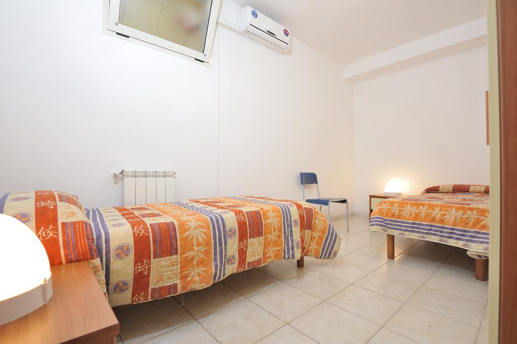 Arbatax Le Terrazze Sul Mare Aparthotel Quarto foto