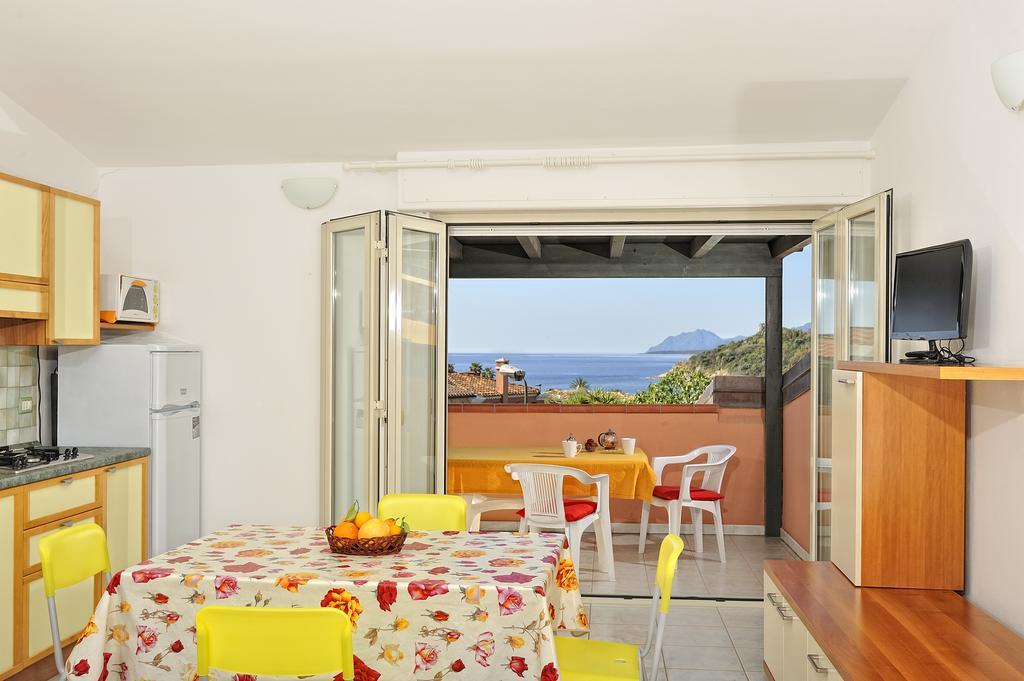 Arbatax Le Terrazze Sul Mare Aparthotel Quarto foto